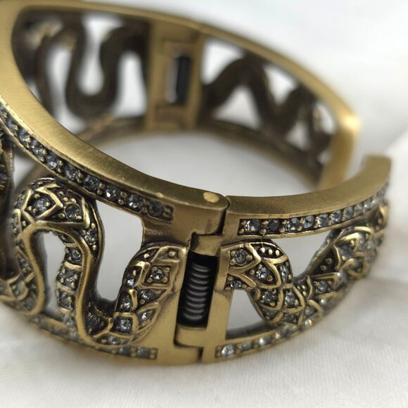 Heidi Daus Double Dragon Snake Clamper Gold-Tone Rhinestones Hinged Bracelet - Picture 5 of 12